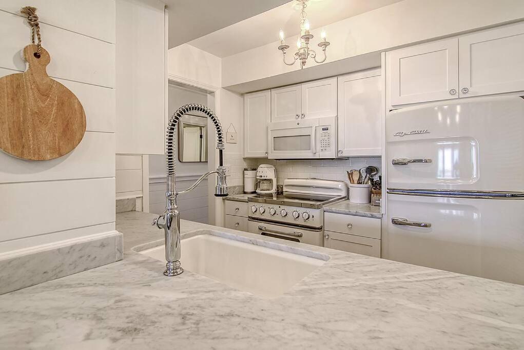 Luxury Seabrook Beachfront W/Spectacular Sunsets Exterior photo